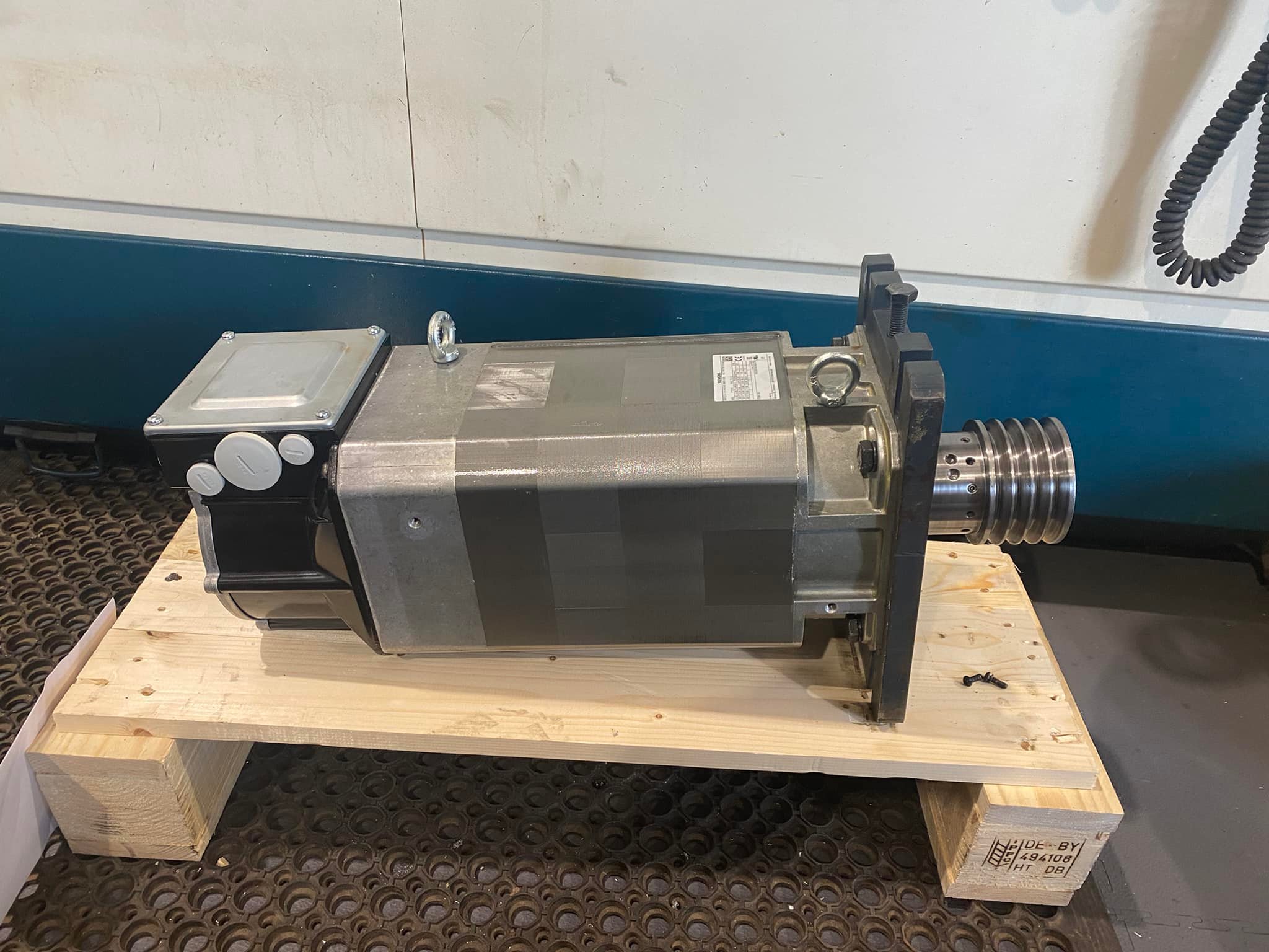 Spindle motor replacement