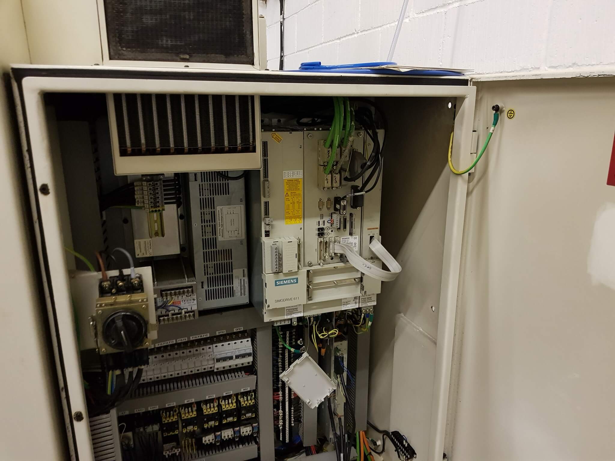 Hardinge VMC Mill with Sinumerik 810D